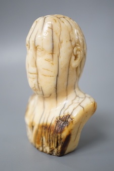 An 18th/19th century marine ivory bust of a man 7cm